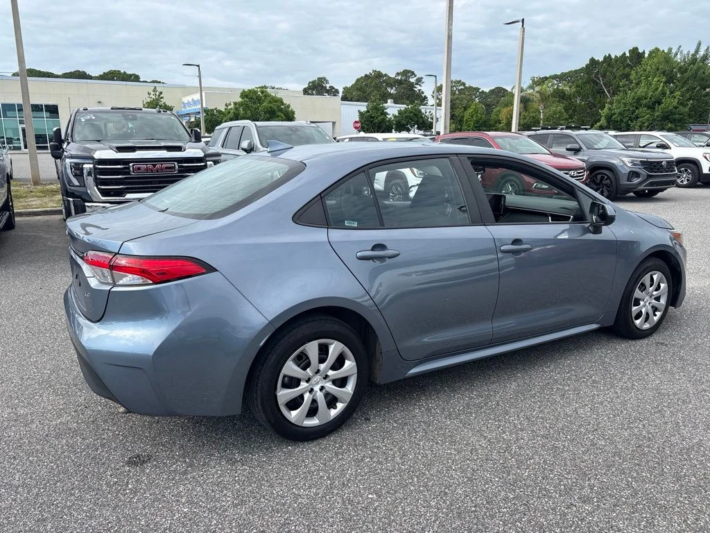 Used 2024  Toyota LE image 4