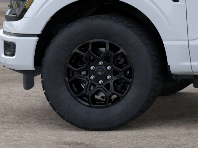New 2026 Oxford White Ford XLT image 19