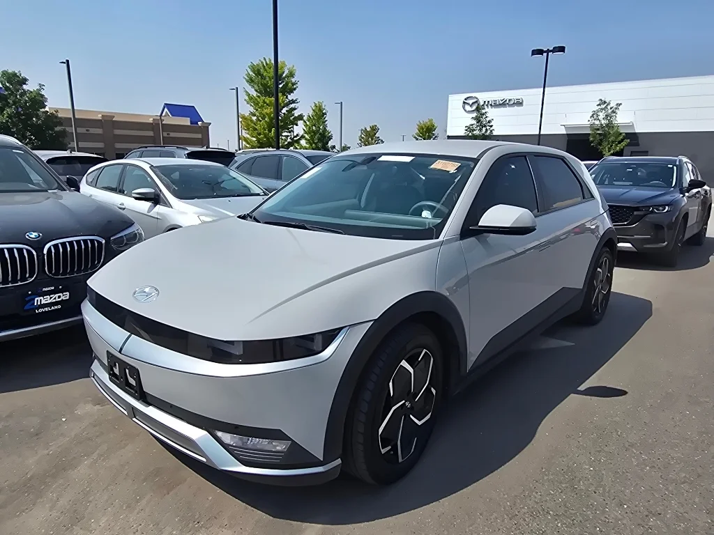 Used 2024 Cyber Gray Hyundai SEL image 1