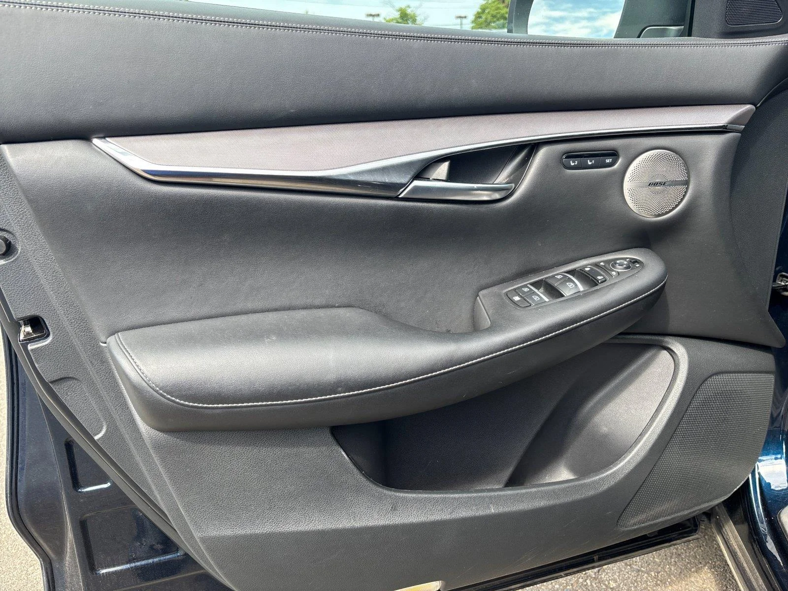 Certified Used 2023 Hermosa Blue INFINITI LUXE image 12