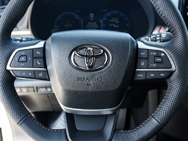 New 2026 Pearl Toyota Platinum image 14