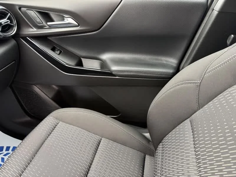 Used 2025 Sterling Gray Metallic Chevrolet FWD LT image 21