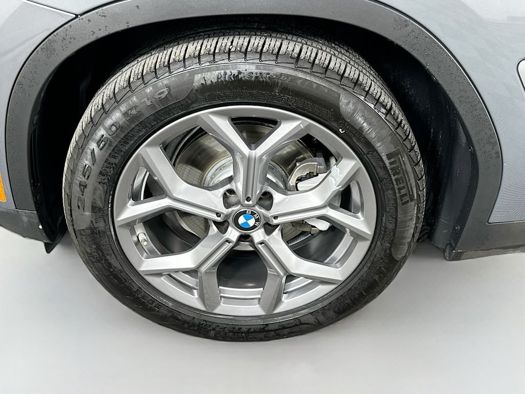 Used 2023 Skyscraper Grey Metallic BMW sDrive30i image 31