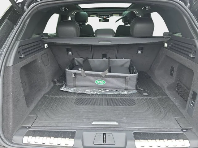 New 2026 Carpathian Grey Land Rover Dynamic SE image 10