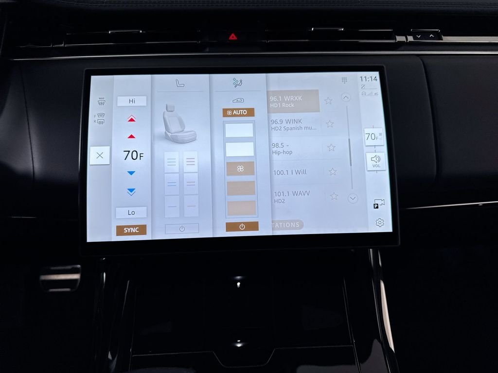 New 2026 Borasco Grey Land Rover Dynamic SE image 17