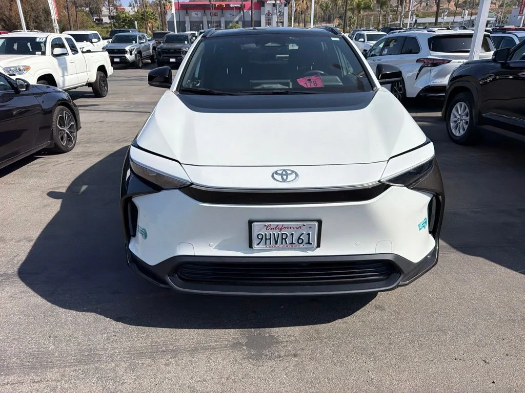 Used 2023 Beige Toyota XLE image 6