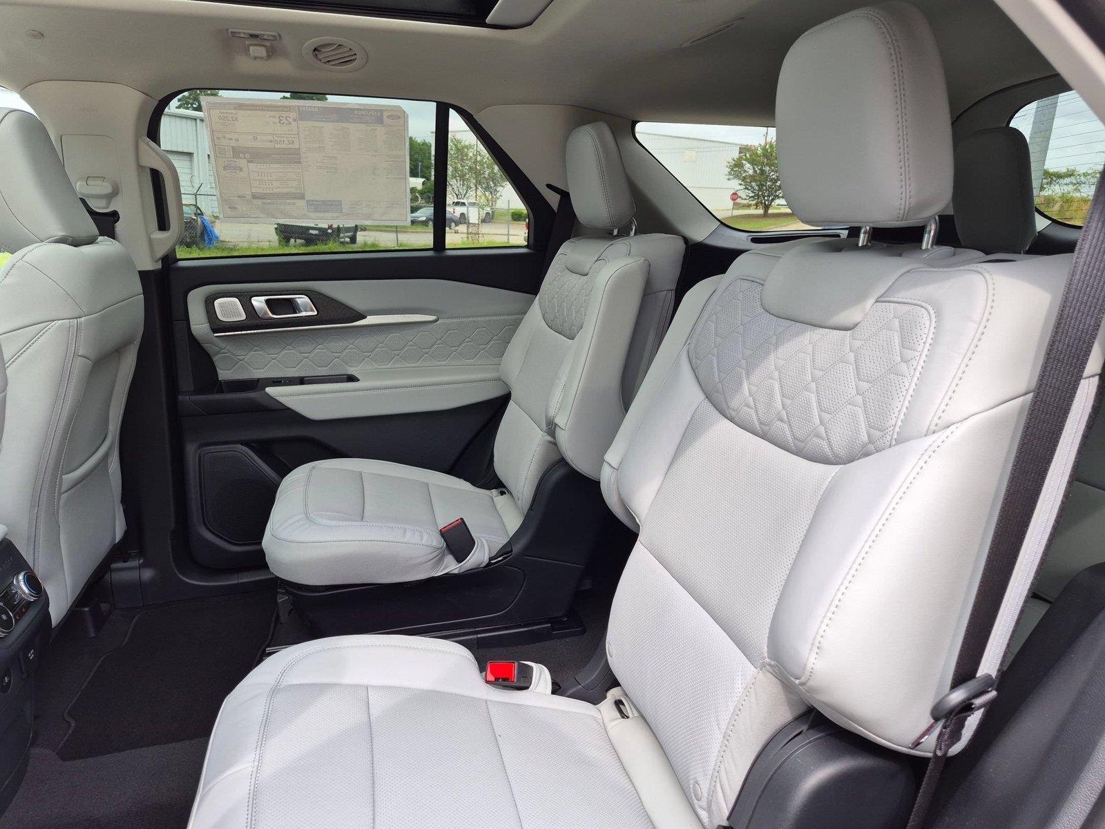 New 2026 Rapid Red Metallic Tinted Clearcoat Ford Platinum image 26