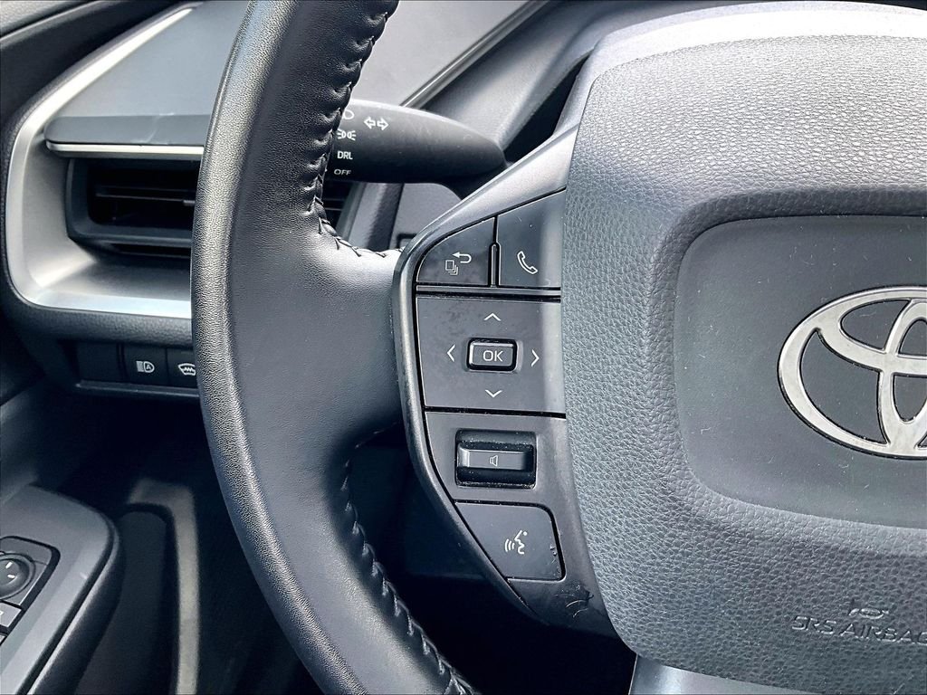 Used 2023  Toyota LE image 23