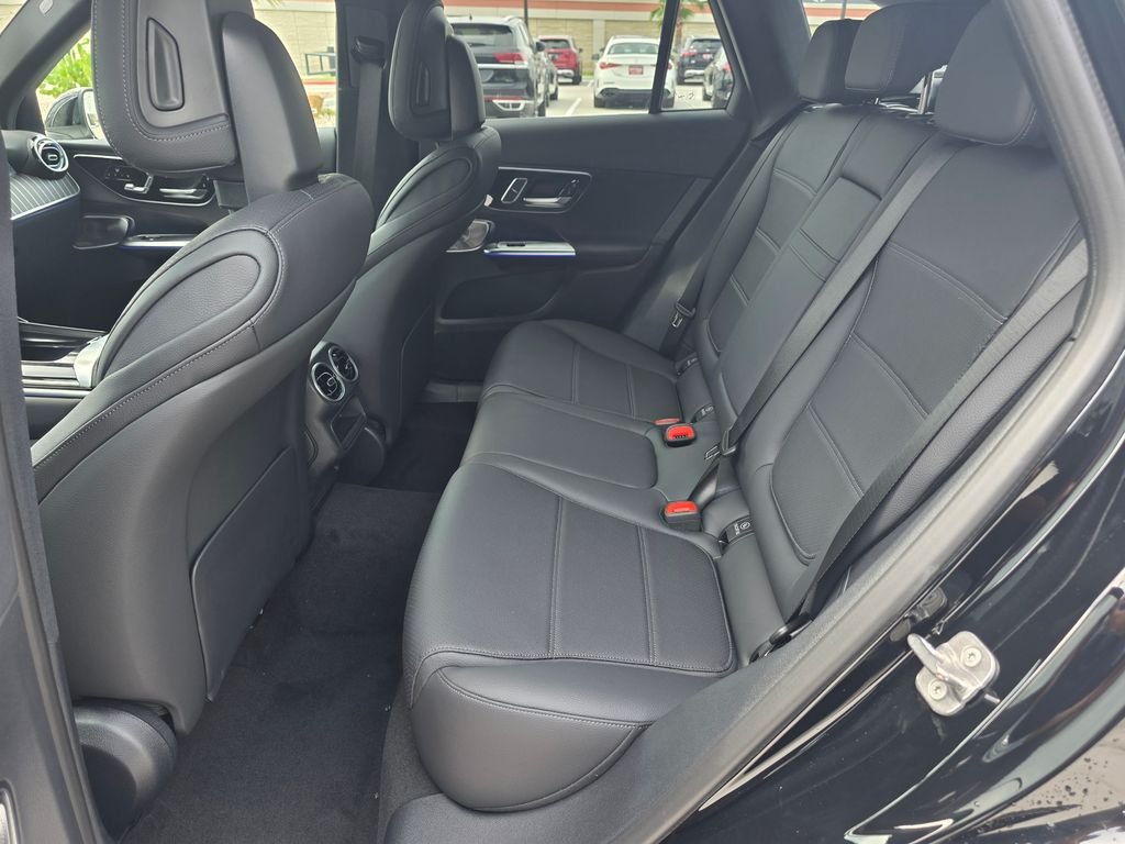 New 2026 Black Mercedes-Benz GLC 300 image 17