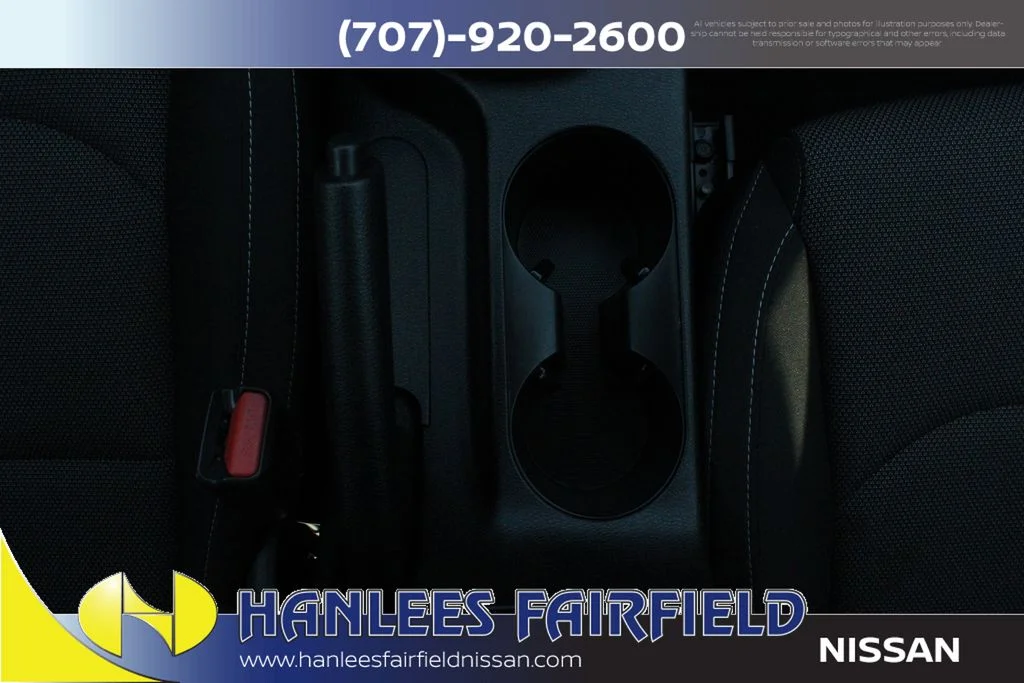 Used 2023 White Kia LXS image 17