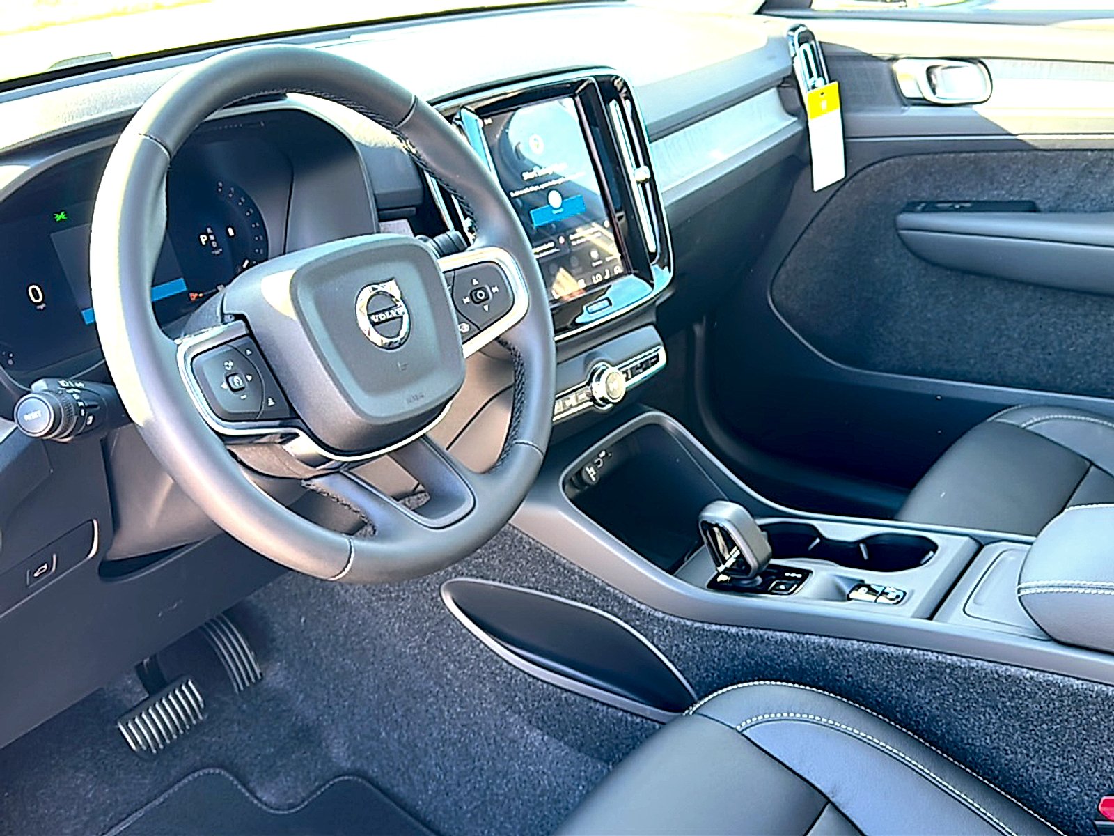 New 2026 Onyx Black Volvo Core image 9