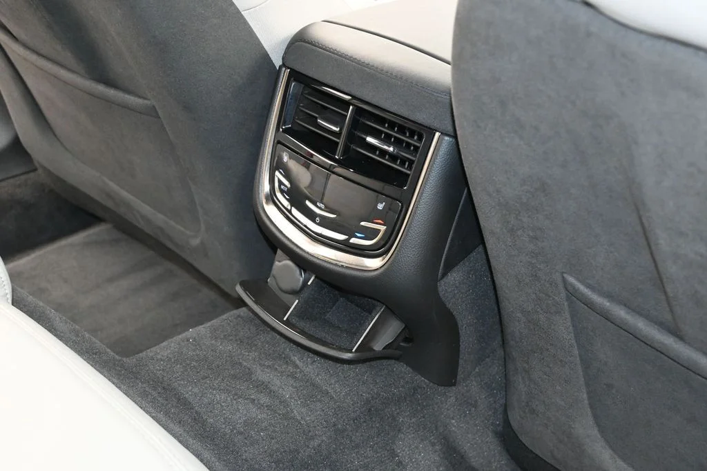 Used 2016 Red Cadillac 2SV image 35