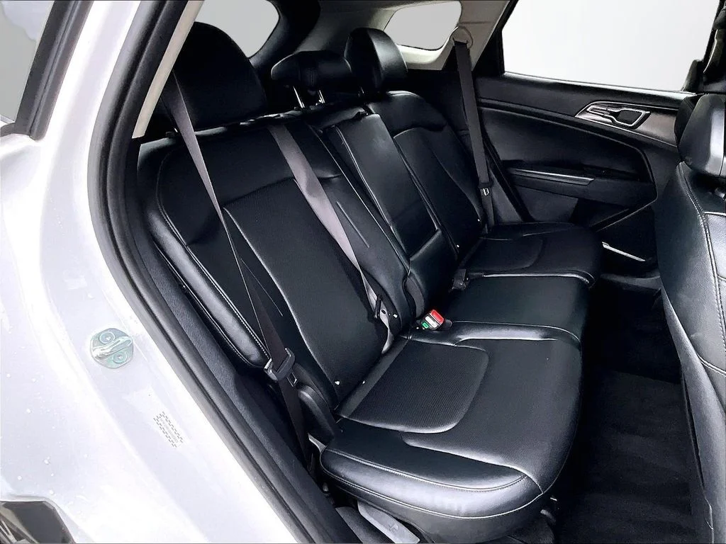 Used 2025 White Kia EX image 27