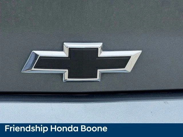 Used 2023 Gray Chevrolet 2LT image 11