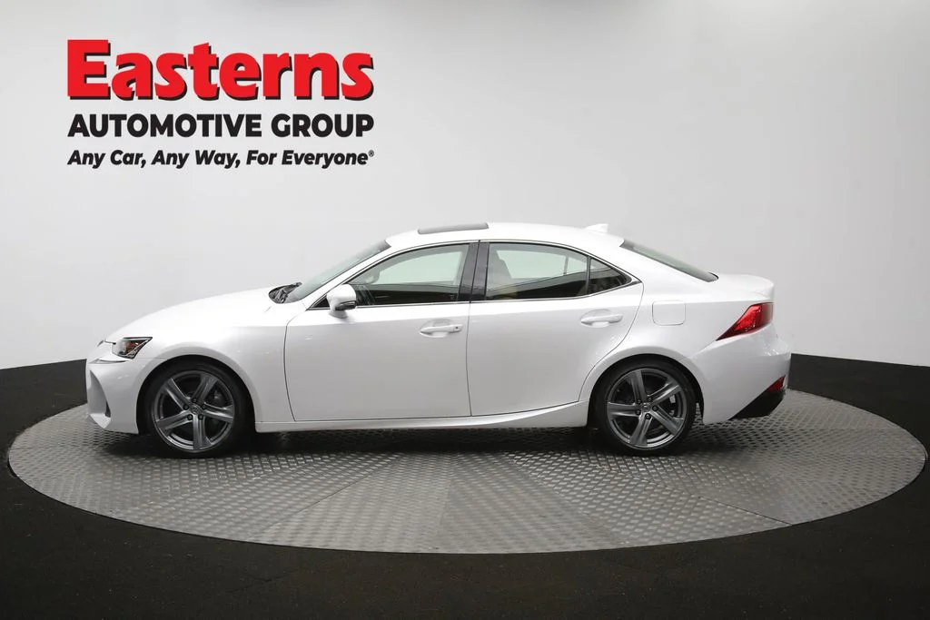 Used 2018 White Lexus 300 image 60