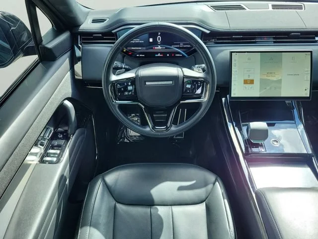 Used 2024 Black Land Rover Dynamic SE image 14
