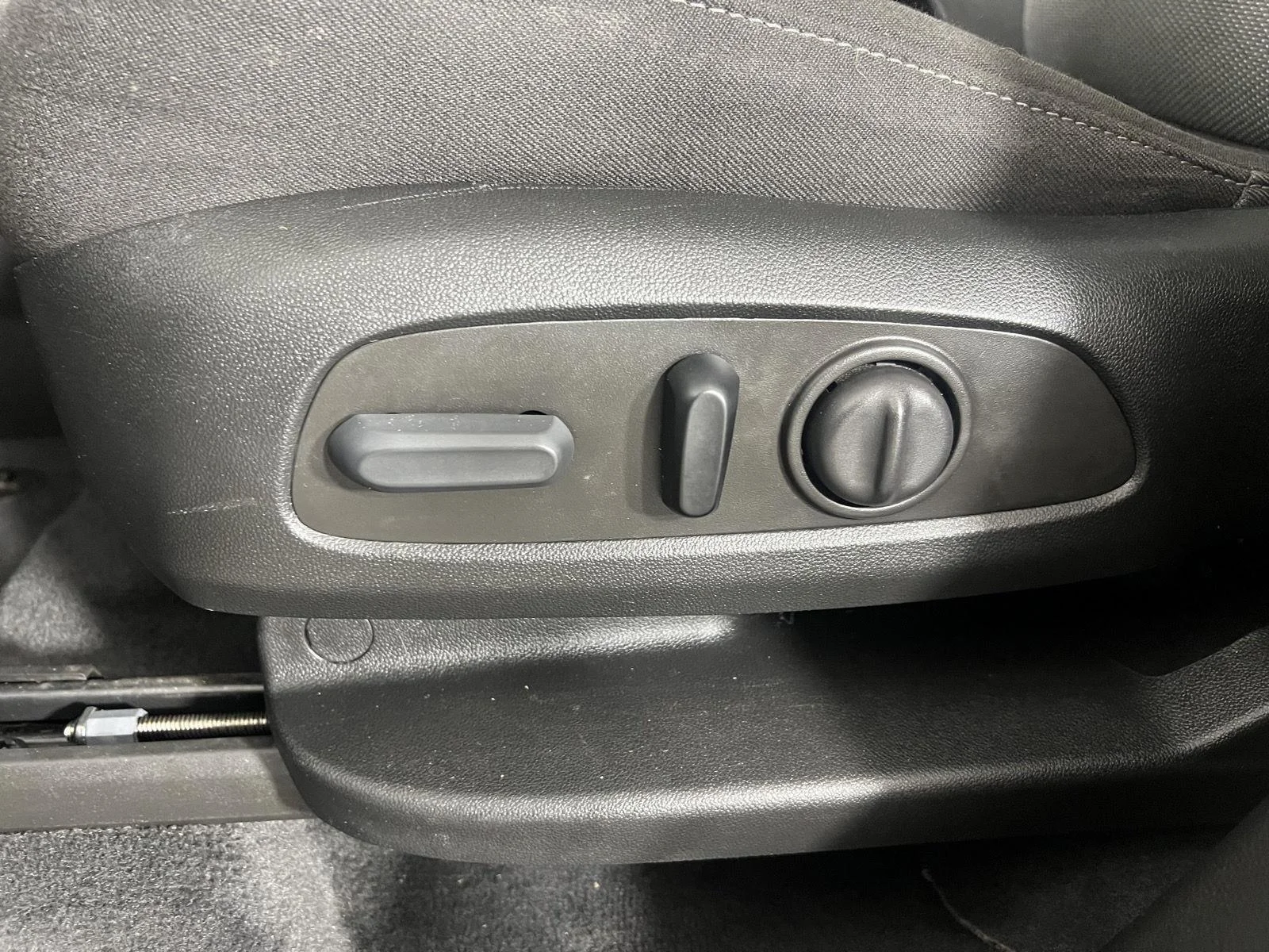 Used 2023 STERLING GRAY METALLIC Chevrolet LT Cloth image 17