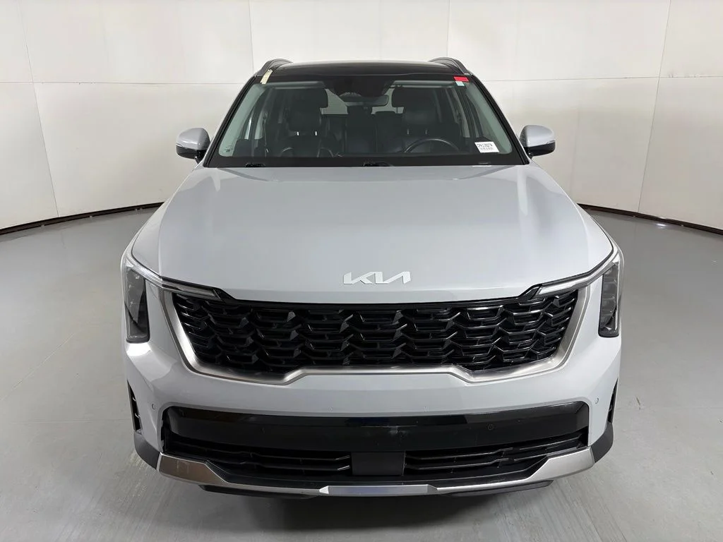 Used 2025 Gray Kia S image 3
