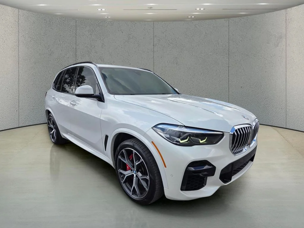 Used 2022 White BMW sDrive40i image 6