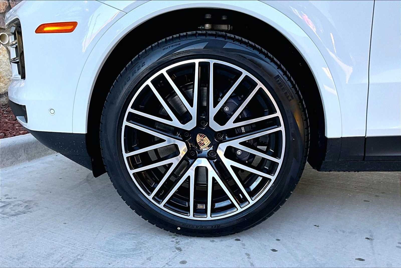 2026 Porsche Cayenne Base - Photo 11