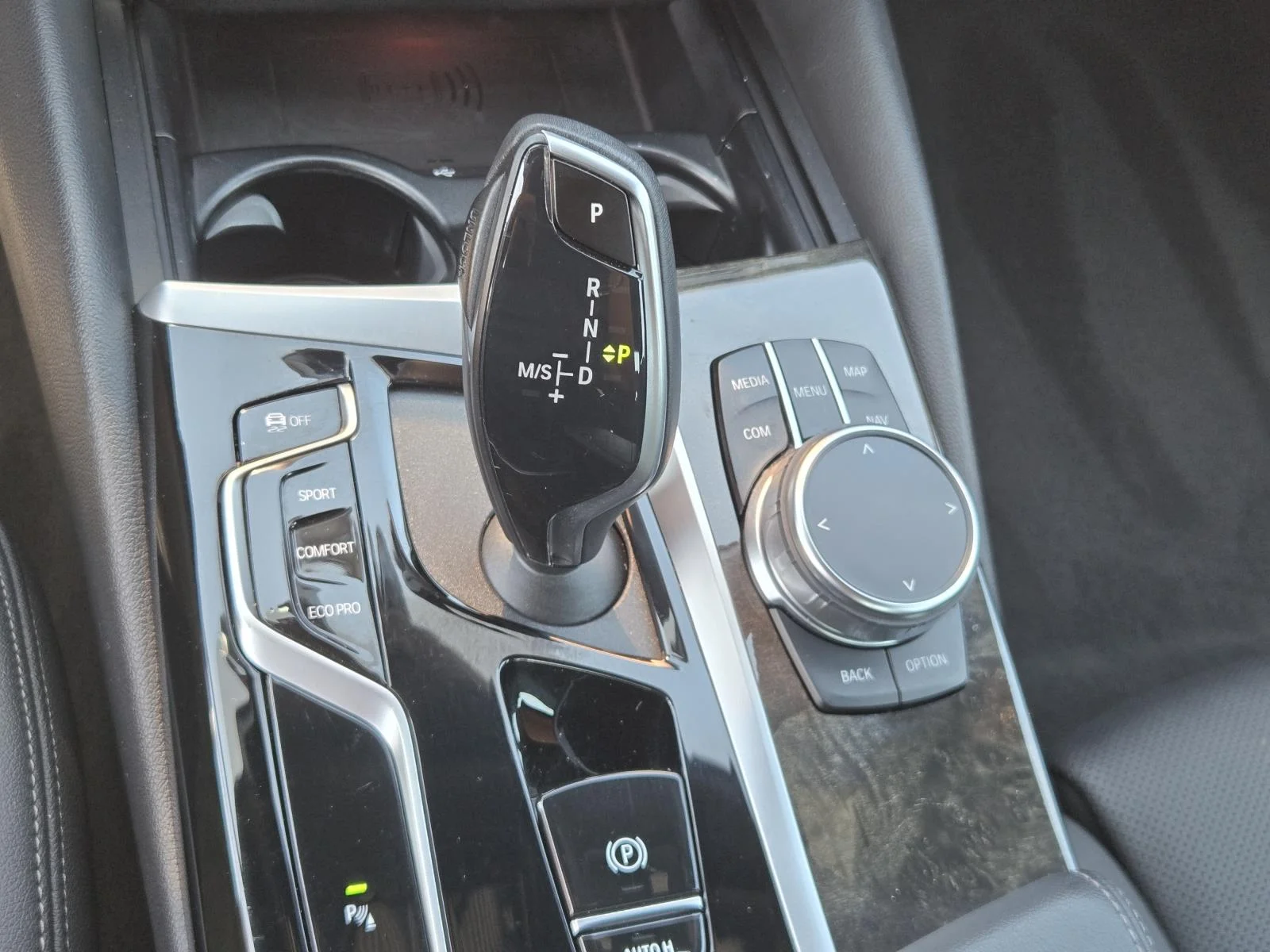 Used 2023 Skyscraper Gray Metallic BMW 530i Sedan image 14
