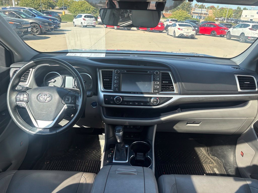 Used 2019 Predawn Gray Mica Toyota Limited Platinum image 36
