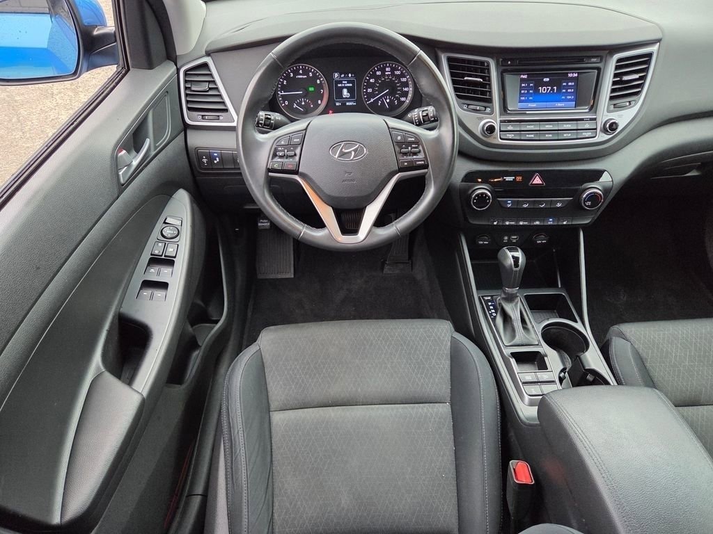 Used 2016 Caribbean Blue Hyundai Sport image 4