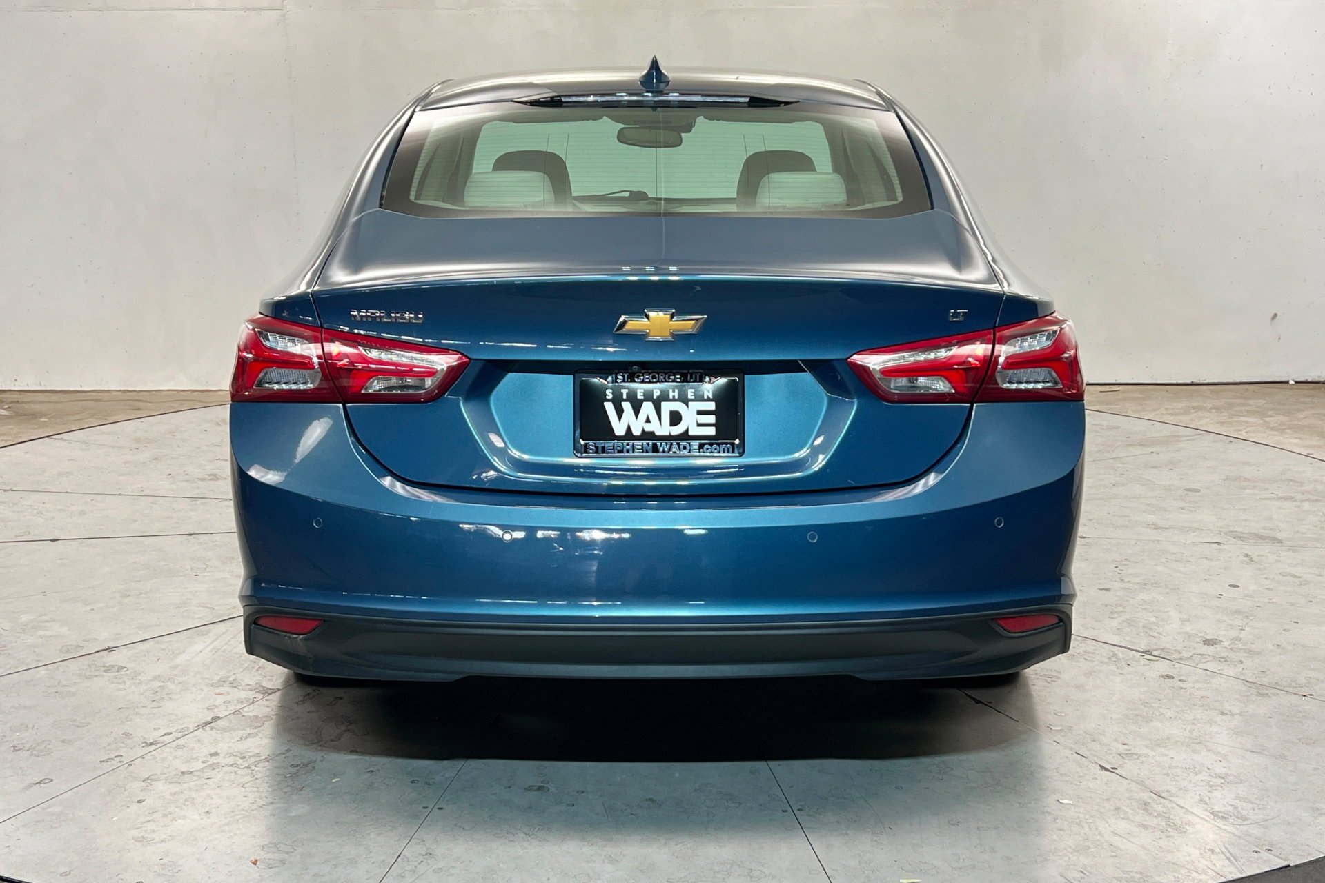 Used 2024 Lakeshore Blue Metallic Chevrolet LT image 5