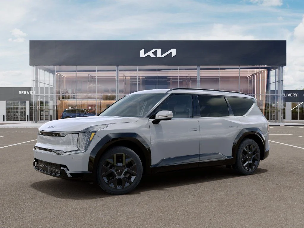 New 2026 Wolf Gray Kia Land AWD image 3