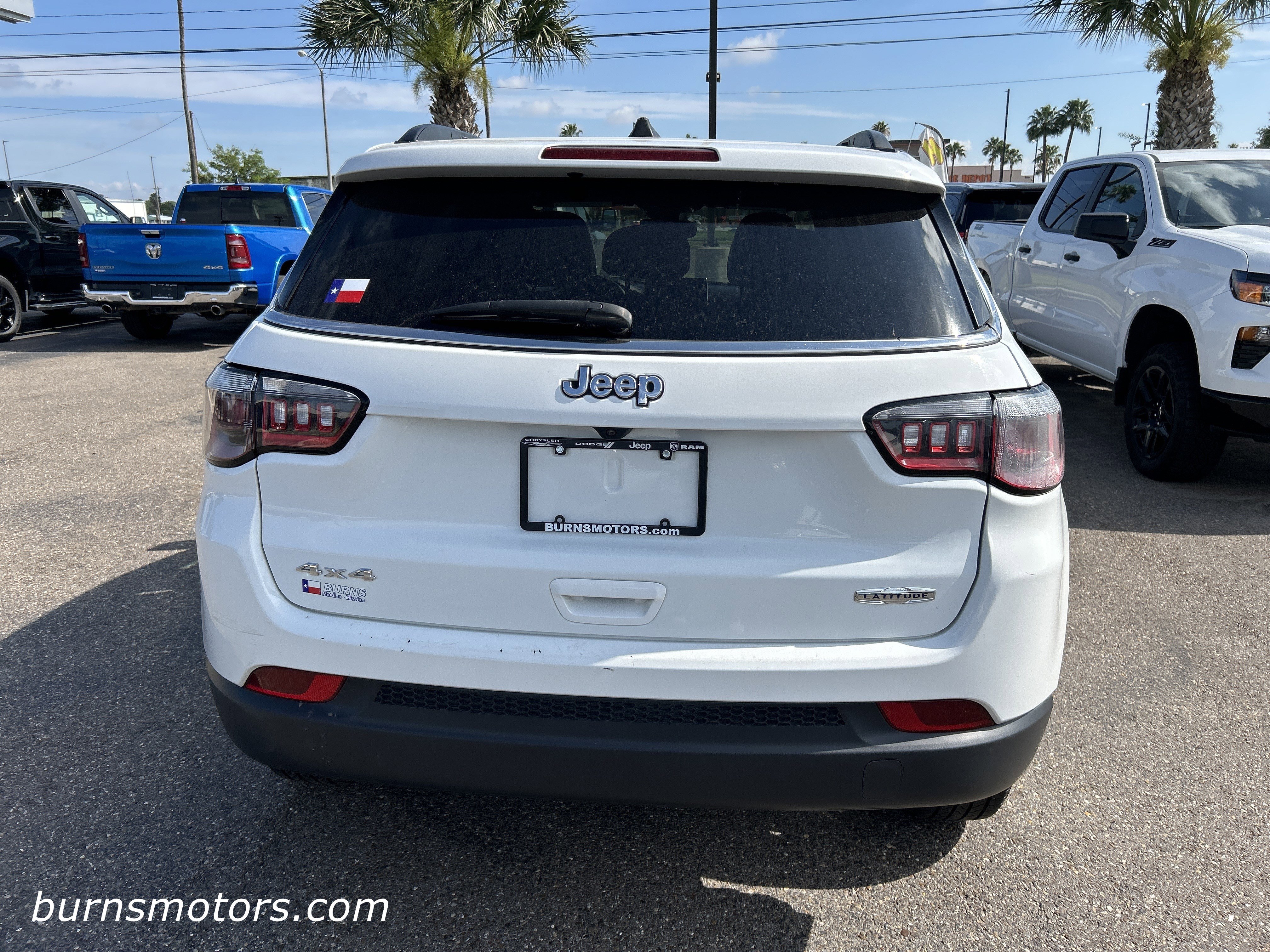 Used 2024 Bright White Jeep Latitude image 7