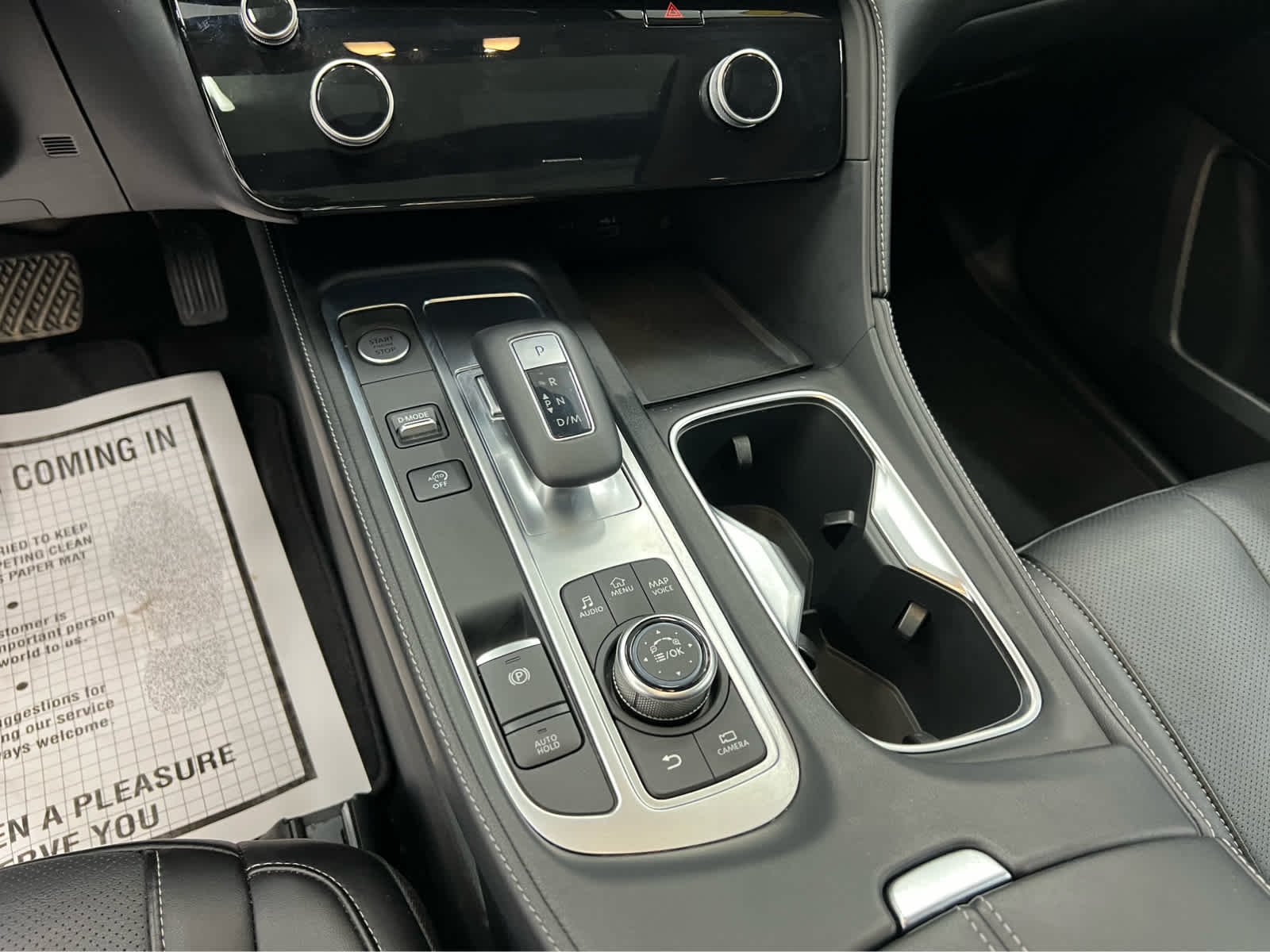 Used 2024 Mineral Black INFINITI LUXE image 4