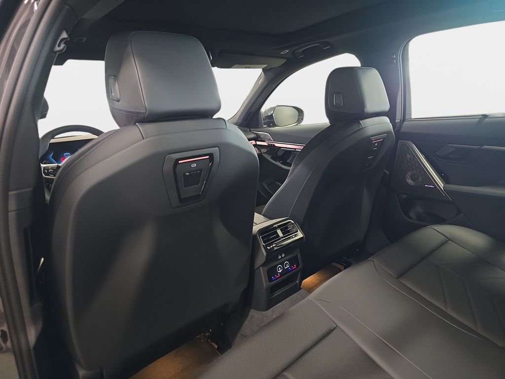 New 2027 Dark Graphite Metallic BMW 550e xDrive image 11