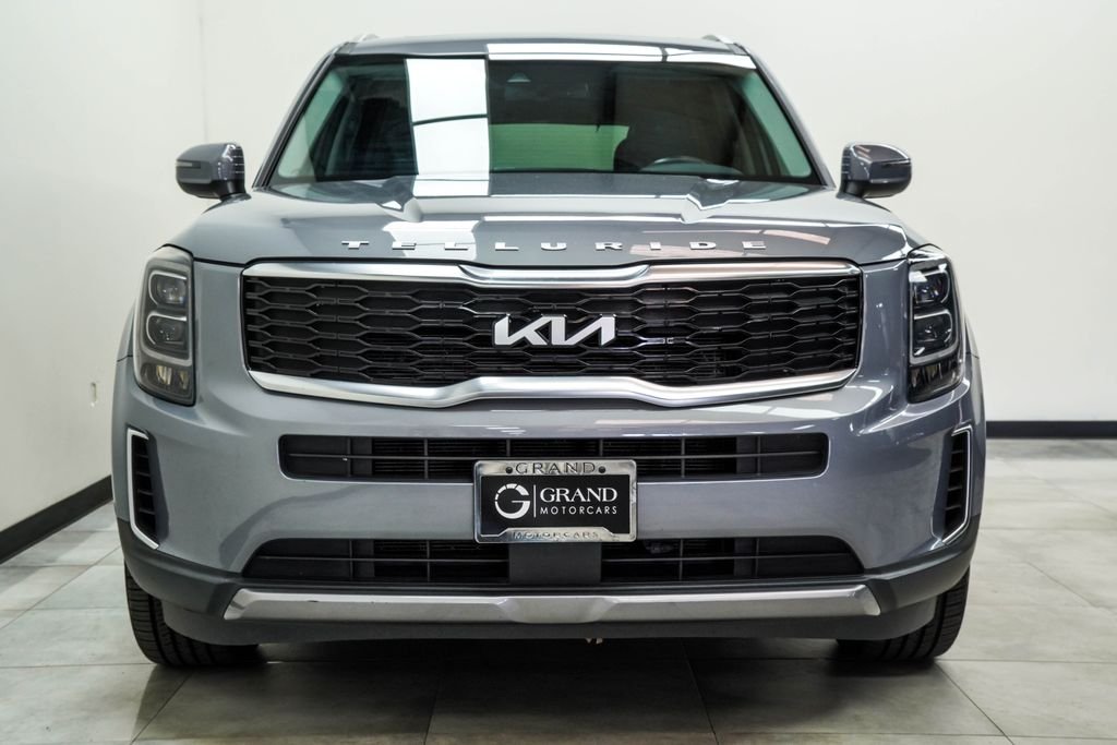 Used 2022 Silver Kia EX image 6