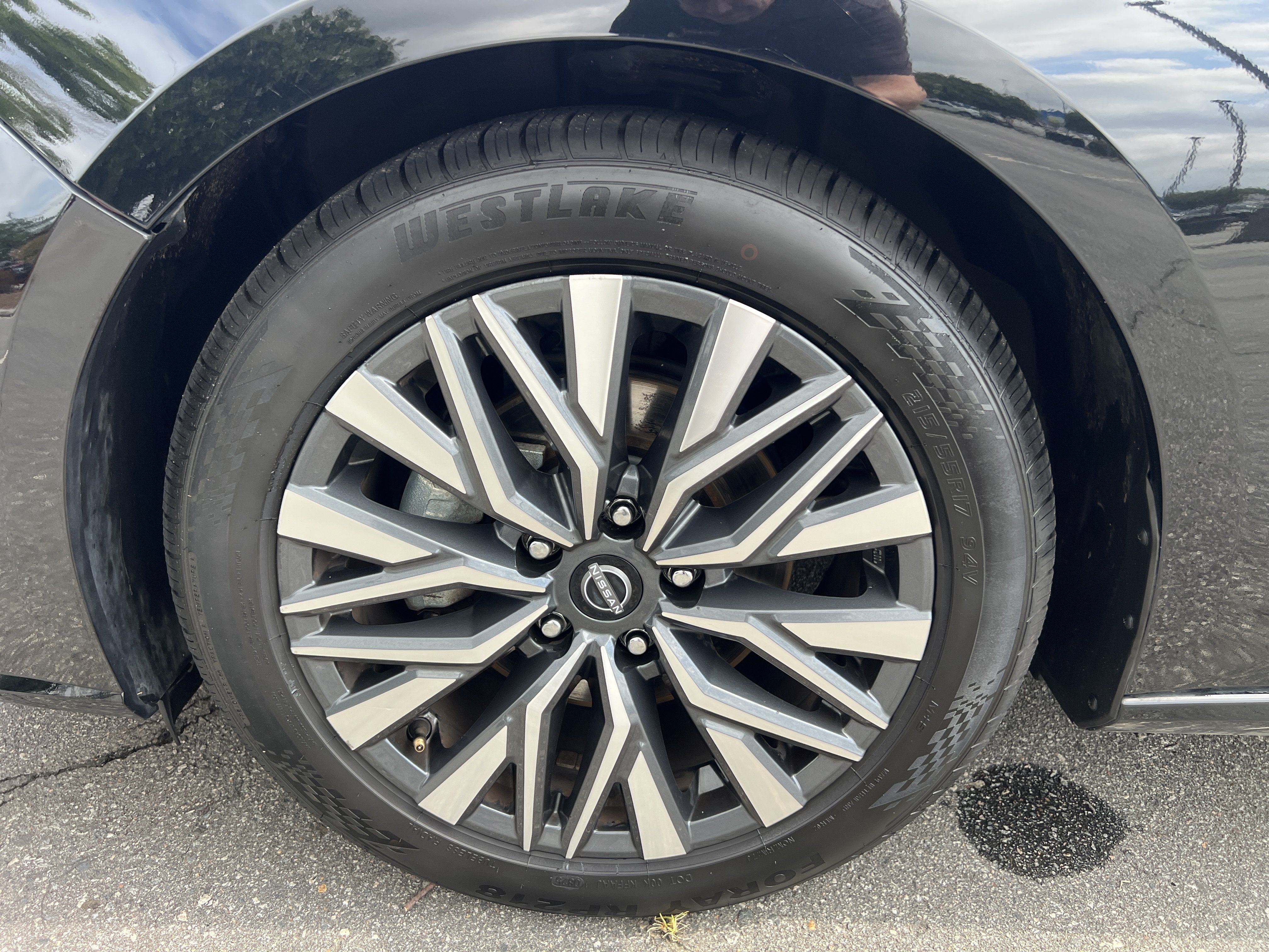 Certified Used 2024 Super Black Nissan 2.5 SV image 9