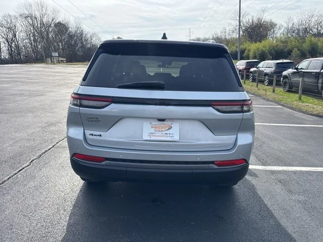 New 2026 Silver Zynith Jeep Altitude image 6
