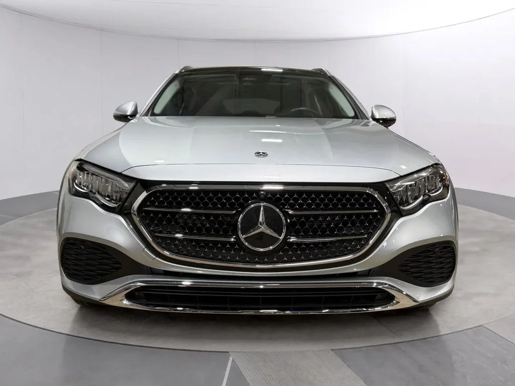 Used 2025 Cirrus Silver Metallic Mercedes-Benz E 450 image 9