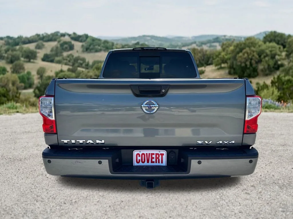 Used 2017  Nissan SV image 8