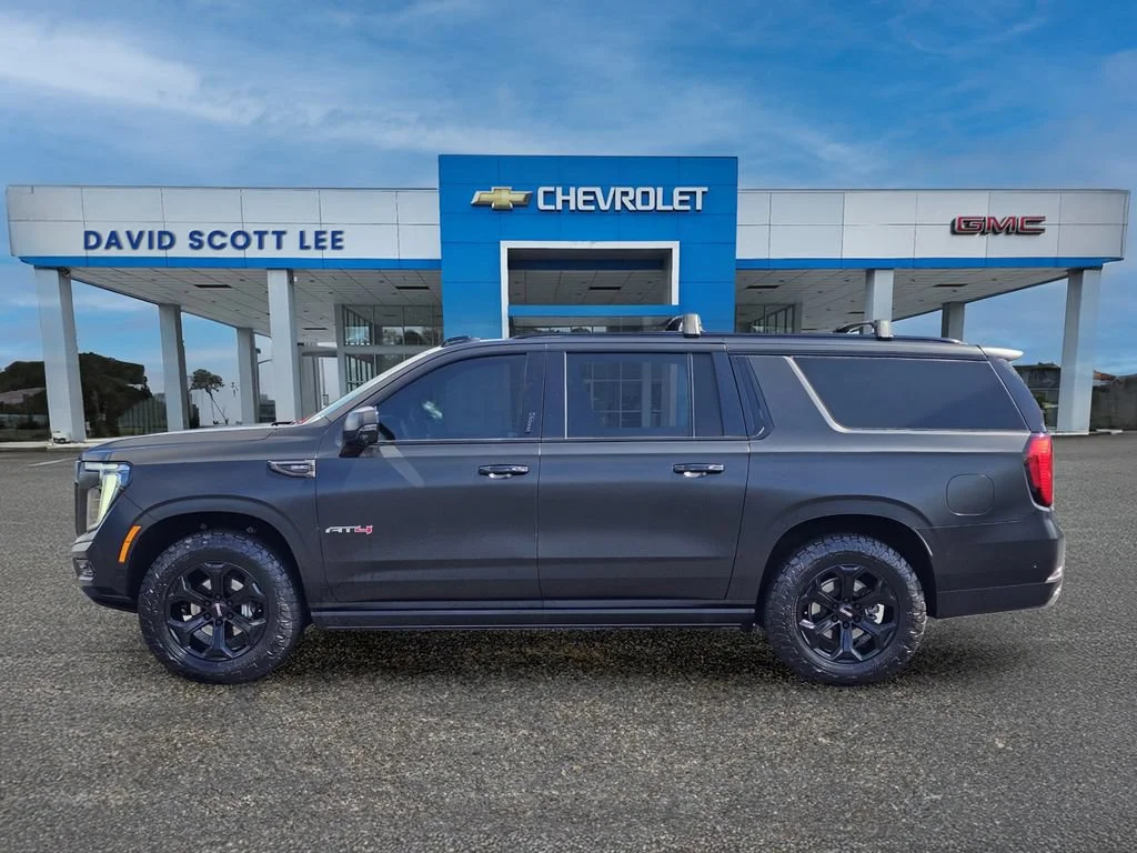Used 2025 Onyx Black GMC AT4 Ultimate image 15