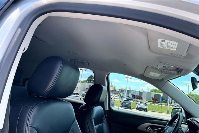 Used 2020 Silver Chevrolet LT image 26