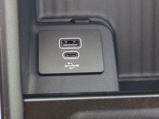 New 2026 Oxford White Ford Active image 20