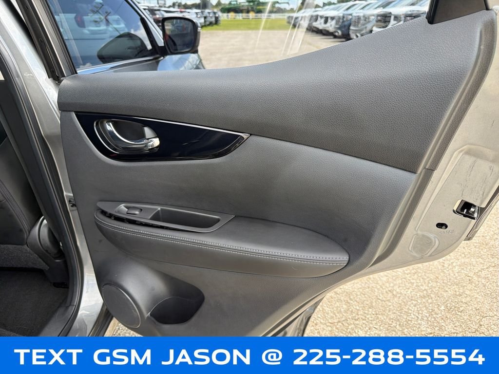Used 2019 Gray Nissan SL image 46