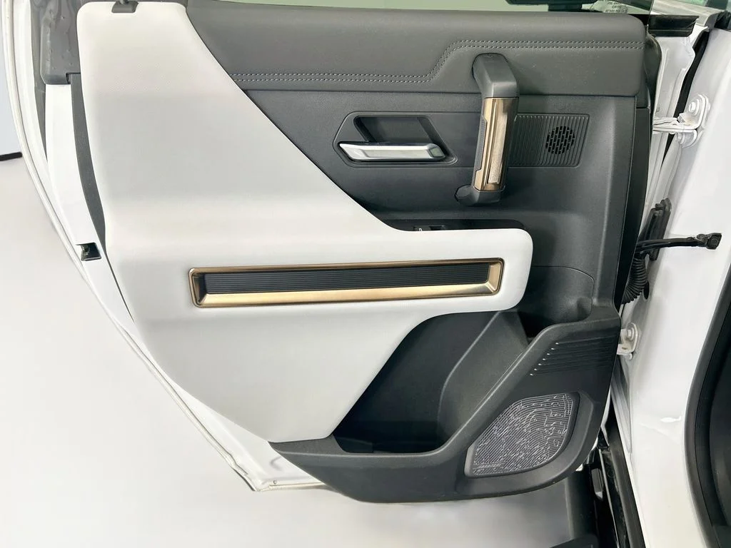 Used 2023 White GMC Edition 1 image 25