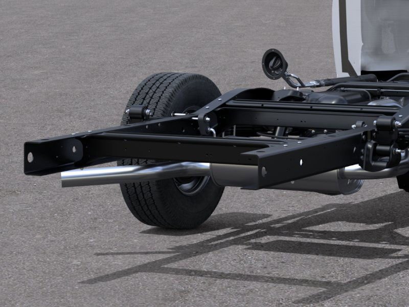 New 2025 Summit White Chevrolet 1WT image 14
