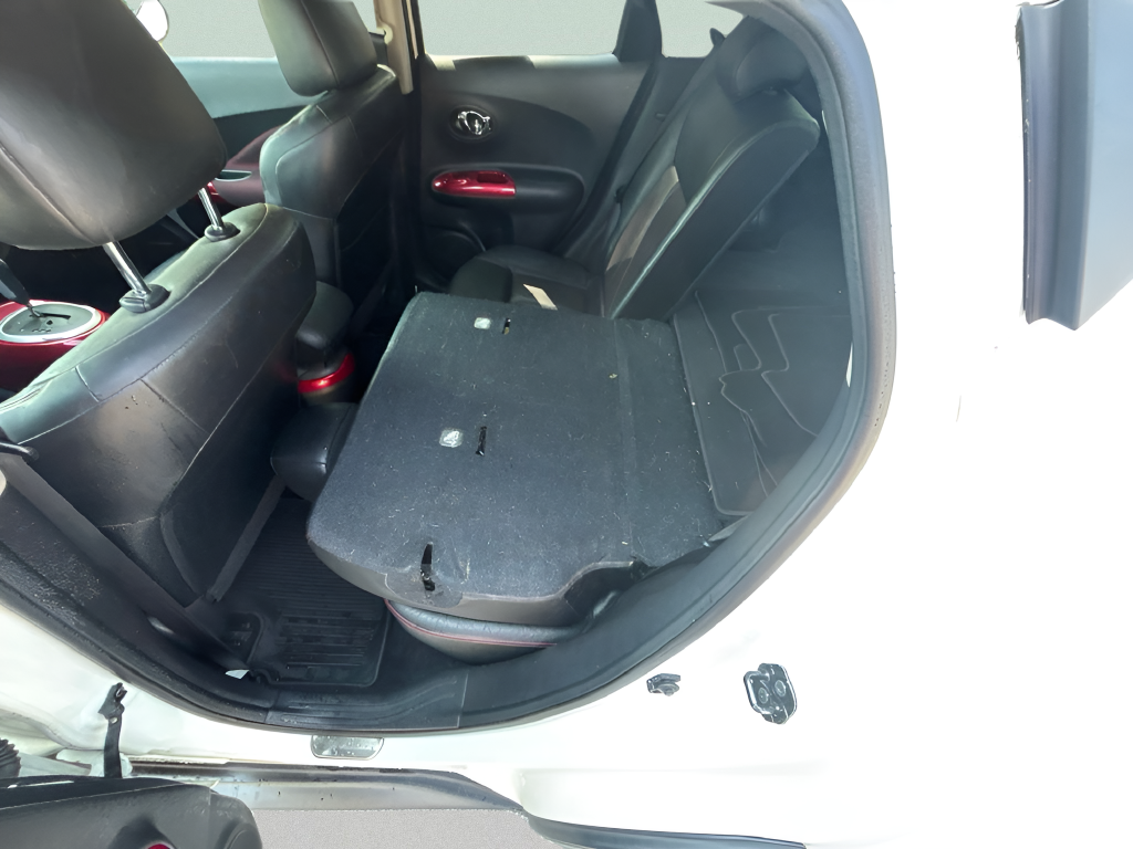 Used 2013 White Nissan SL image 29