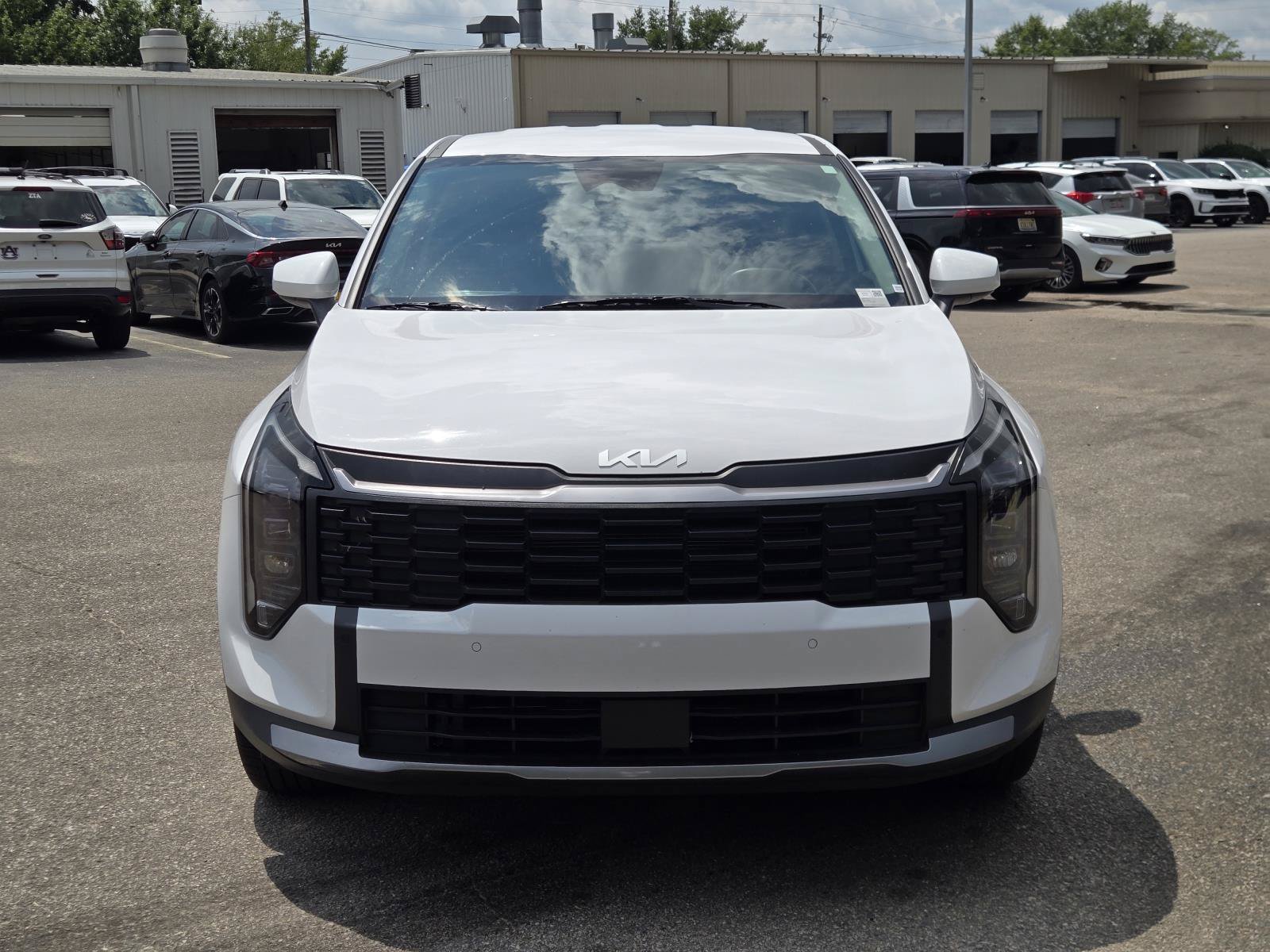 Certified Used 2026 Glacial White Pearl Kia LX image 5