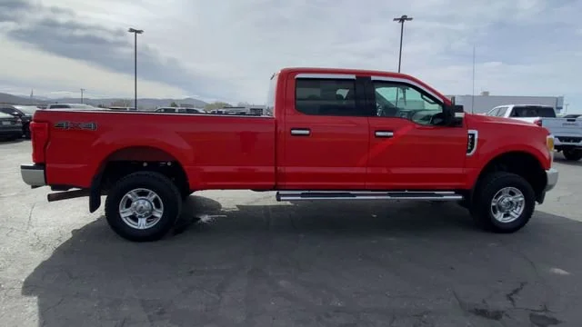 Used 2017 Race Red Ford Platinum image 9