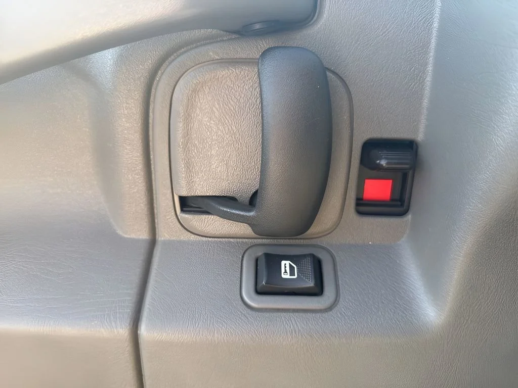 Used 2023 Summit White Chevrolet WT image 15