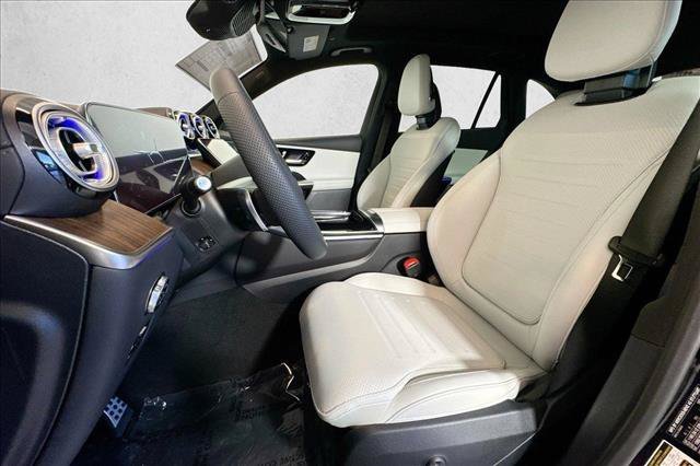 New 2026 Obsidian Black Metallic Mercedes-Benz GLC 300 image 48