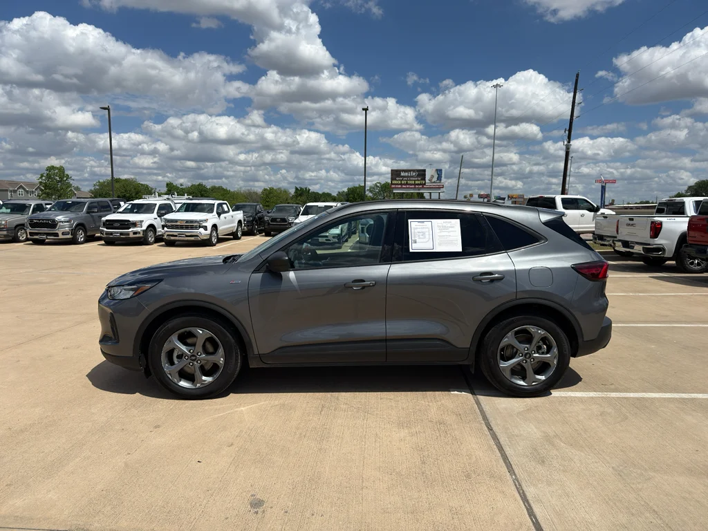 Used 2025 Carbonized Gray Metallic Ford ST-Line image 9