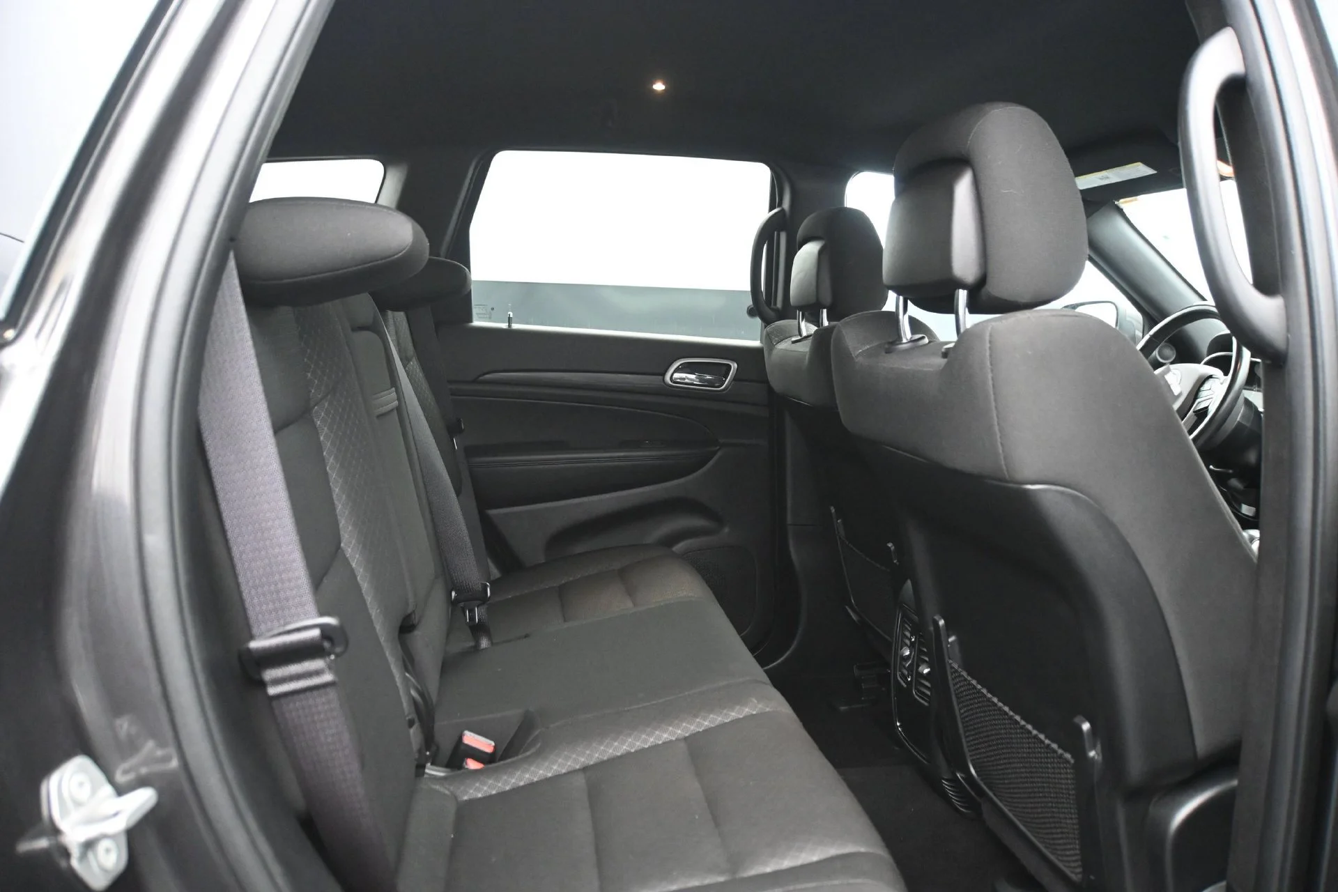 Used 2020 Granite Crystal Metallic Clearcoat Jeep Laredo E image 15